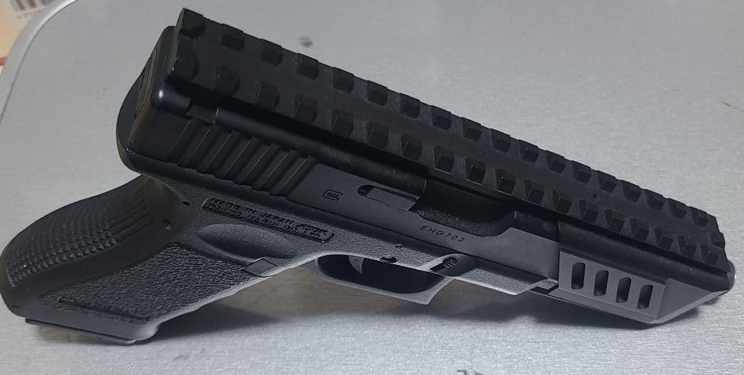 東京マルイ　電動ハンドガン　グロック18C　中古①