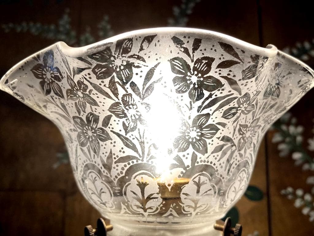 ③　英国アンティーク　エッチングガラス　ボタニカル　ランプシェード