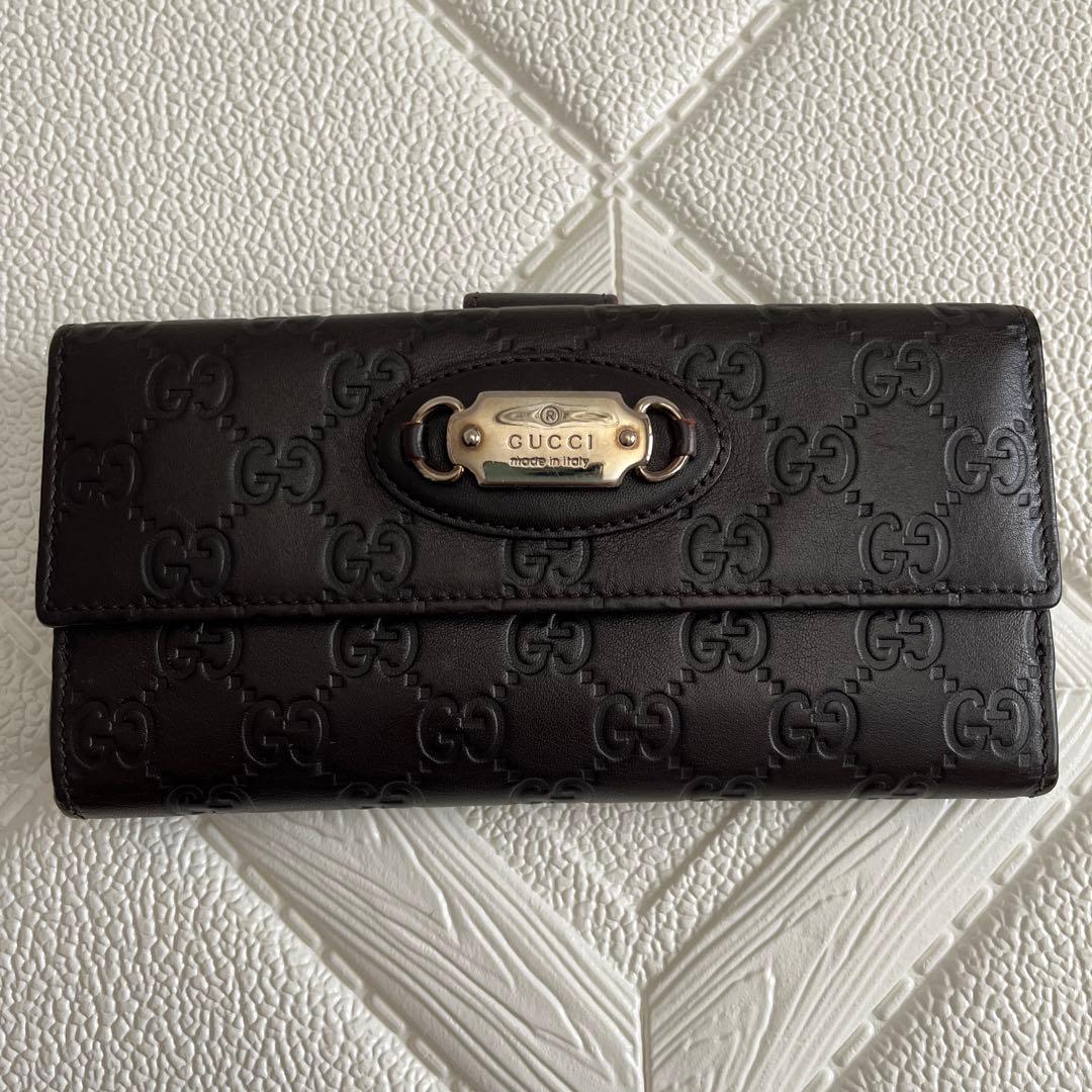 GUCCI 財布　ブラウンレザー 二つ折り財布　型押し