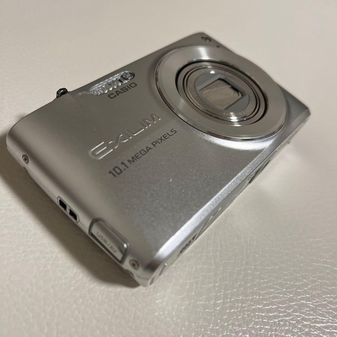デジタルカメラ CASIO EXILIM EX-Z300
