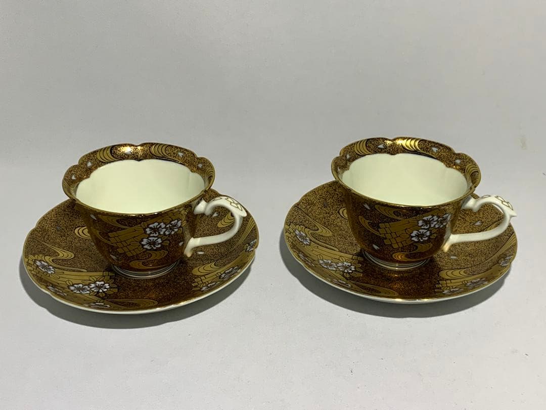 有田焼　染錦　古伊万里様式 　蒔絵 花筏　幸楽窯　カップ＆ソーサー 2客