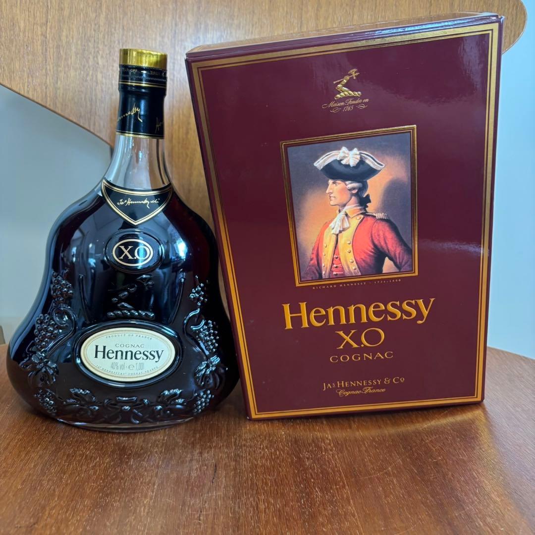 希少品　ヘネシーＸＯ　1000m l 金キャップ箱付　未開封保管品 al37