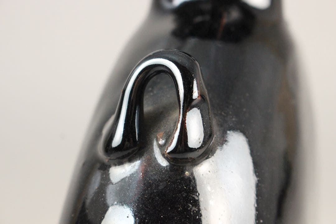 No4476 中国美術　磁州窯　黒釉葉文扁壷　木製台/木箱付　花器　送料無料