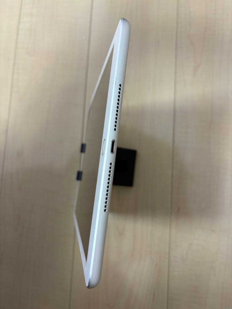 (動作確認済)Apple iPad第6世代　32GB セルラーモデル