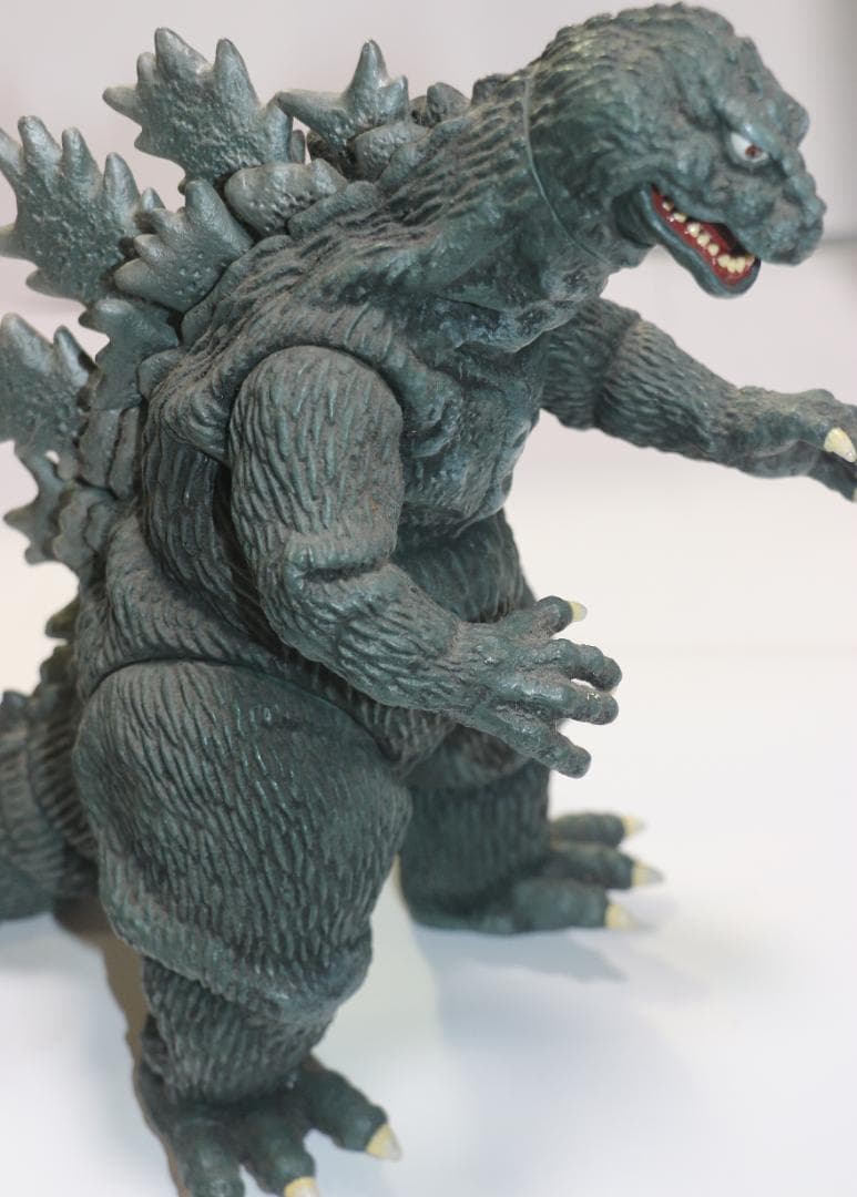 ゴジラ（１９６２年キンゴジ版）フィギャー　全高：約２７㎝　完成品　中古品