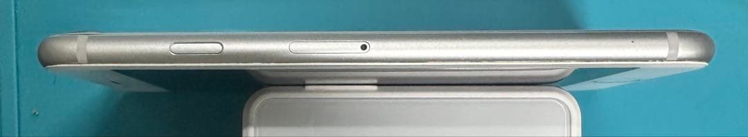 iPhone 8 256GB バッテリー100%