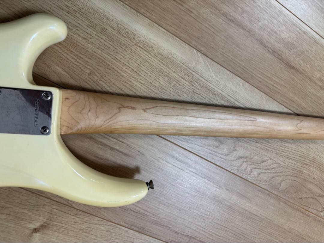 FERNANDES エレキベース PJタイプ 4弦 クリーム系 現状品