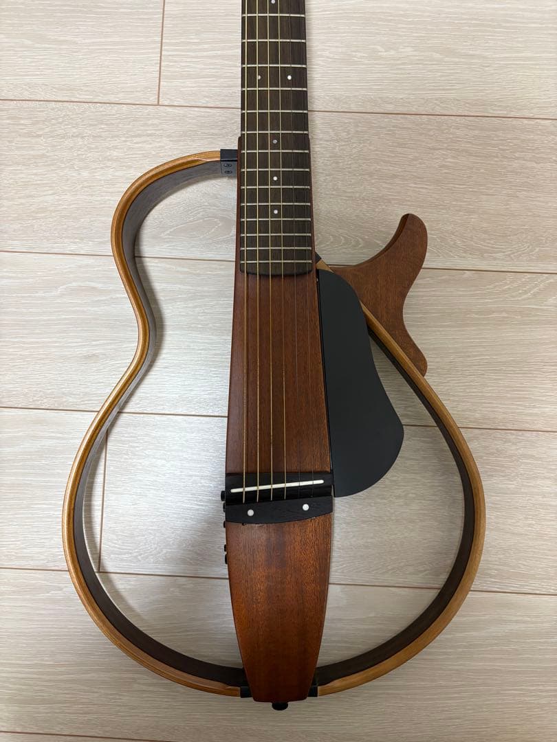 ヤマハ　サイレントギター　SLG200S NT