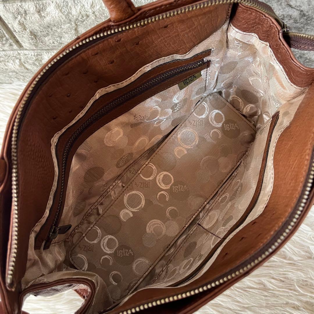 【新品未使用】イビサ　とらチャーム付き　オーストリッチ　ハンドバッグ