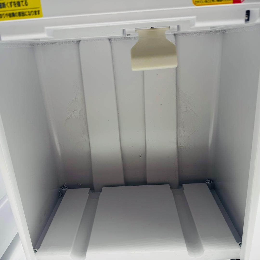 【送料無料】アイリスオーヤマ オートフィードシュレッダAFS60M