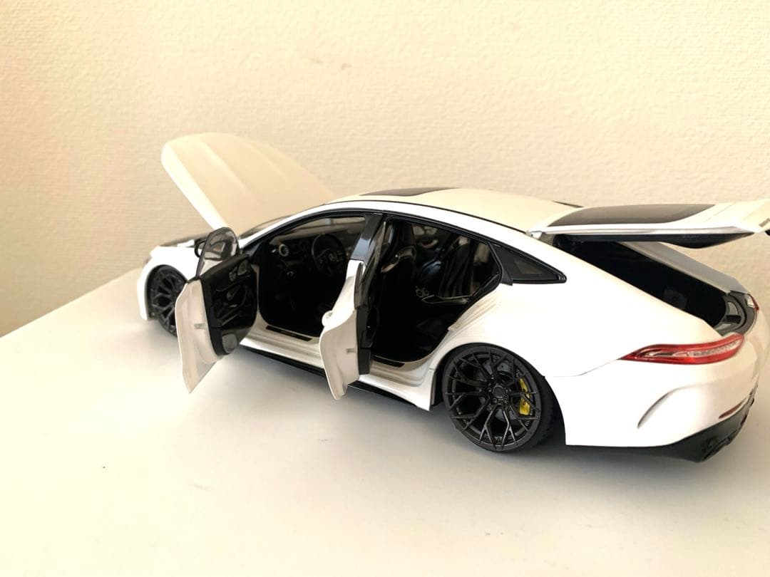 1/18 NOREV MERCEDES BENZ AMG GT 63 Sカスタム