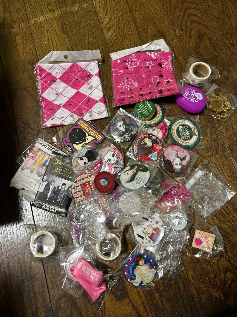 る*べ様 ゴールデンボンバー　グッズ　まとめ売り　缶バッジ　キーホルダー　ハンド