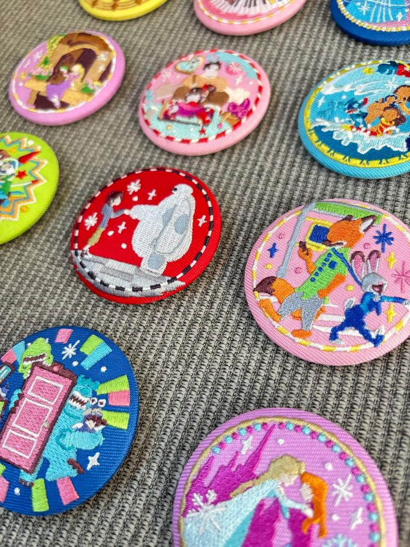 Disney Characters 刺繍缶バッジ2 コンプリート15個
