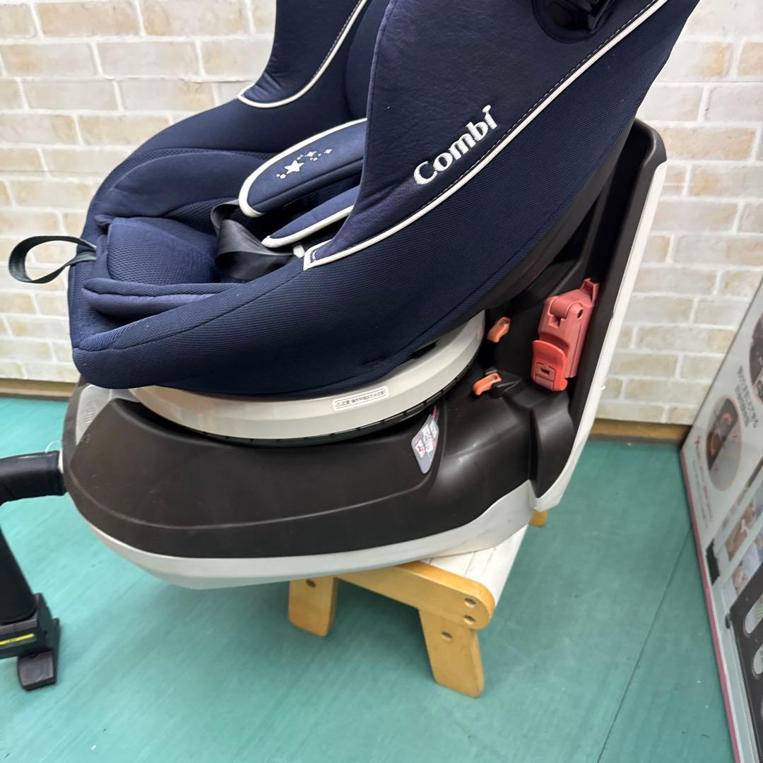 コンビ　クルムーヴ　シンプルライト　チャイルドシート 回転式　新生児から