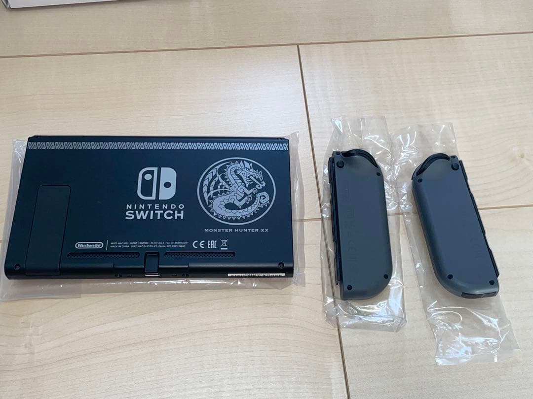 NintendoSwitchモンスターハンターXXスペシャルパック（ソフトなし）