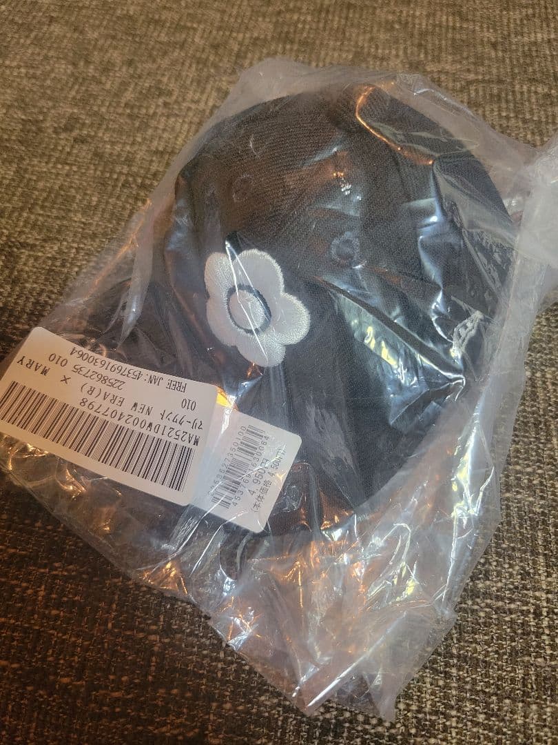 マリークワント/MARY QUANT　ニューエラ　デイジーポーチ　2色セット