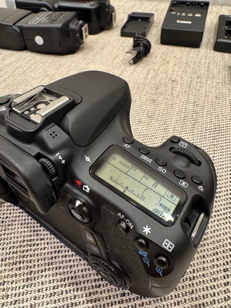 Canon EOS 70D デジタル一眼レフ カメラ　セット