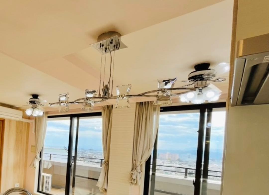 大塚家具　イタリア製のペンダントライト