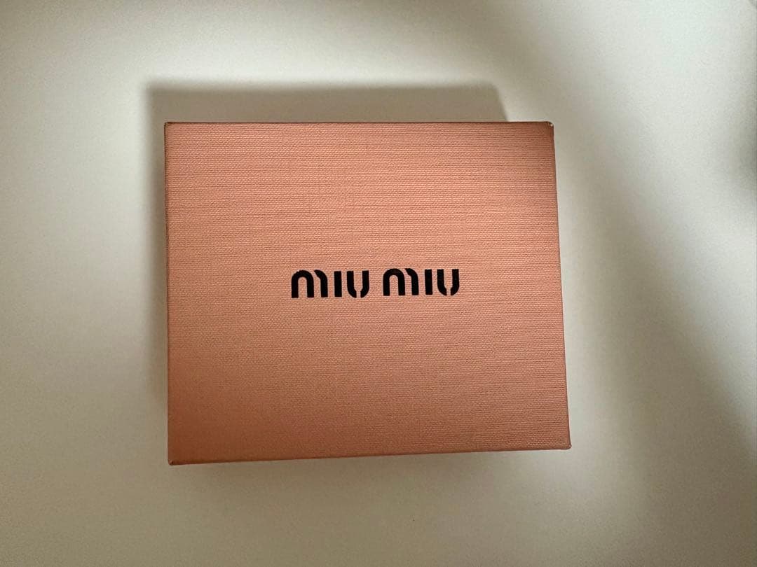 miu miu マテラッセ 財布 ピンク