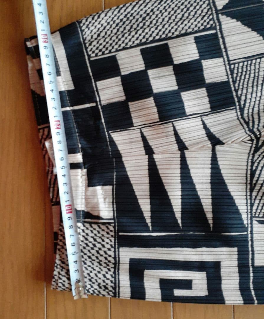 超美品 PLEATS PLEASE イッセイミヤケ アラジンパンツ幾何学模様 3