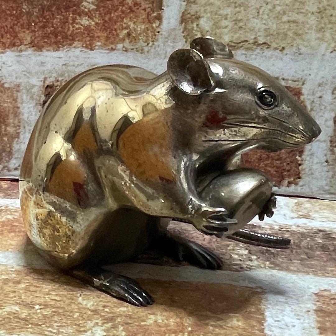 正斉(銘) 栗持ち鼠　金属製