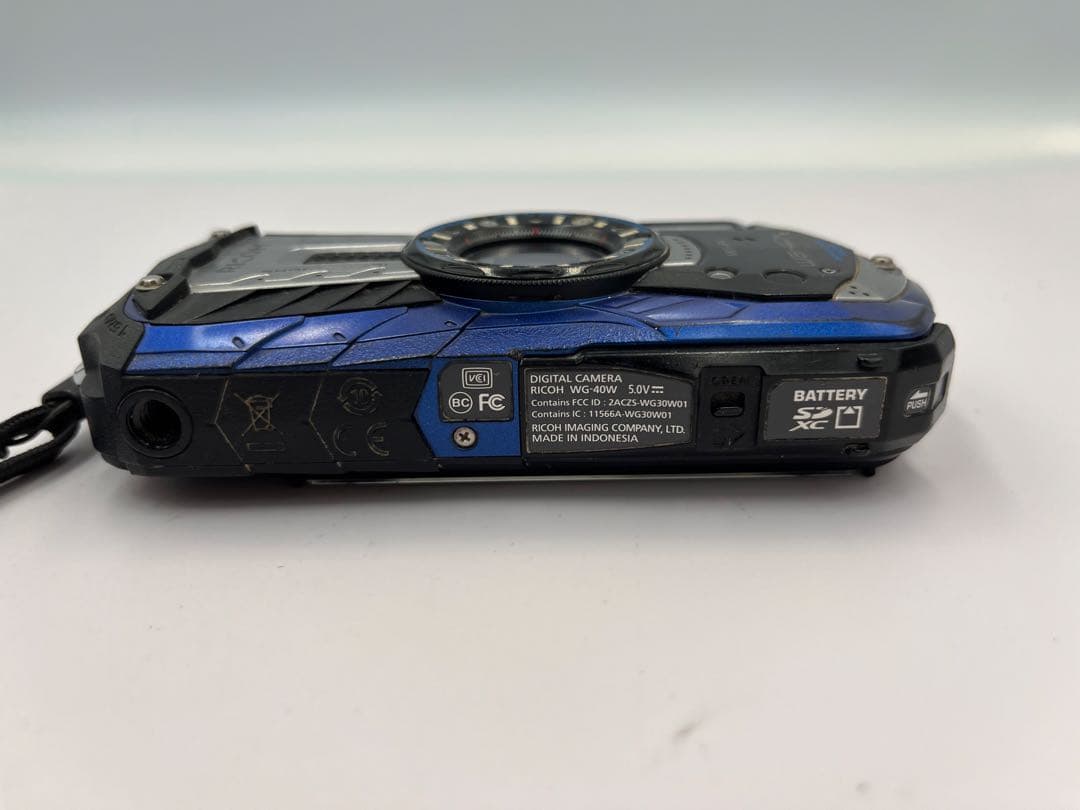 【完動品/返品保証】RICOH WG-40W・防水 デジタルカメラ (ブルー)
