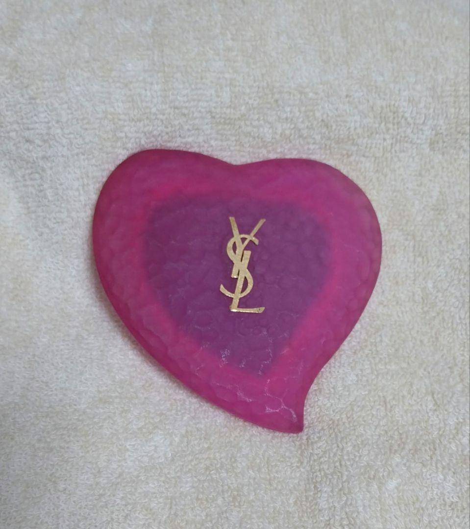 【美品】イヴサンローラン コンパクトミラー ハート