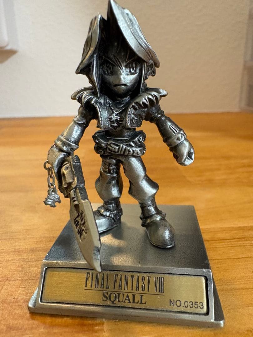 FINAL FANTASY VIIIスコール　クロムフィギュア