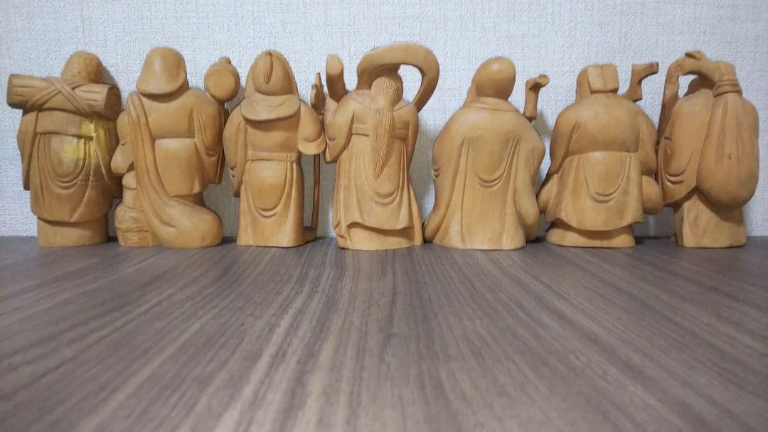 【匿名配送＆送料込】木彫りの七福神 置物 Seven Lucky Gods