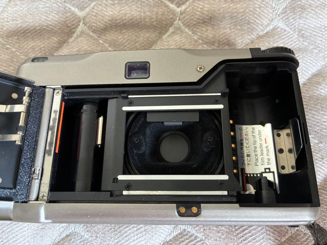 【美品】CONTAX コンタックス T2 コンパクトカメラ フィルムカメラ