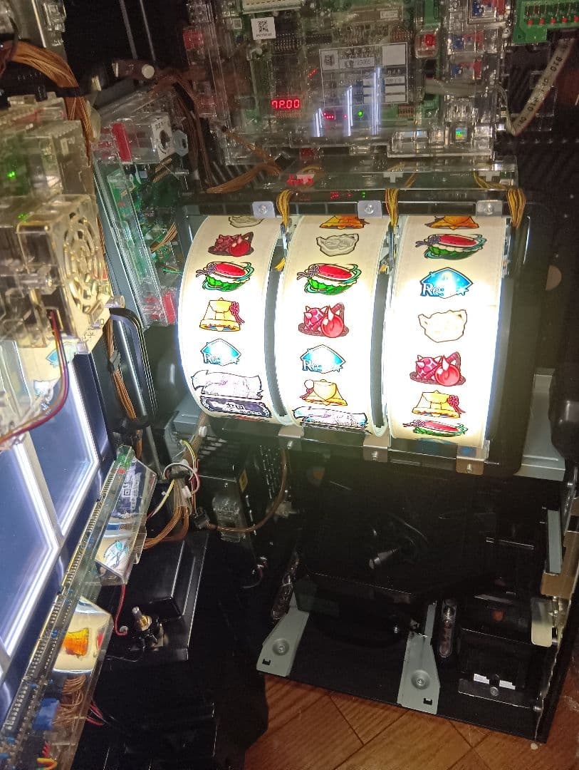 送料無料！パチスロ Re:ゼロから始める異世界生活　不要機付き