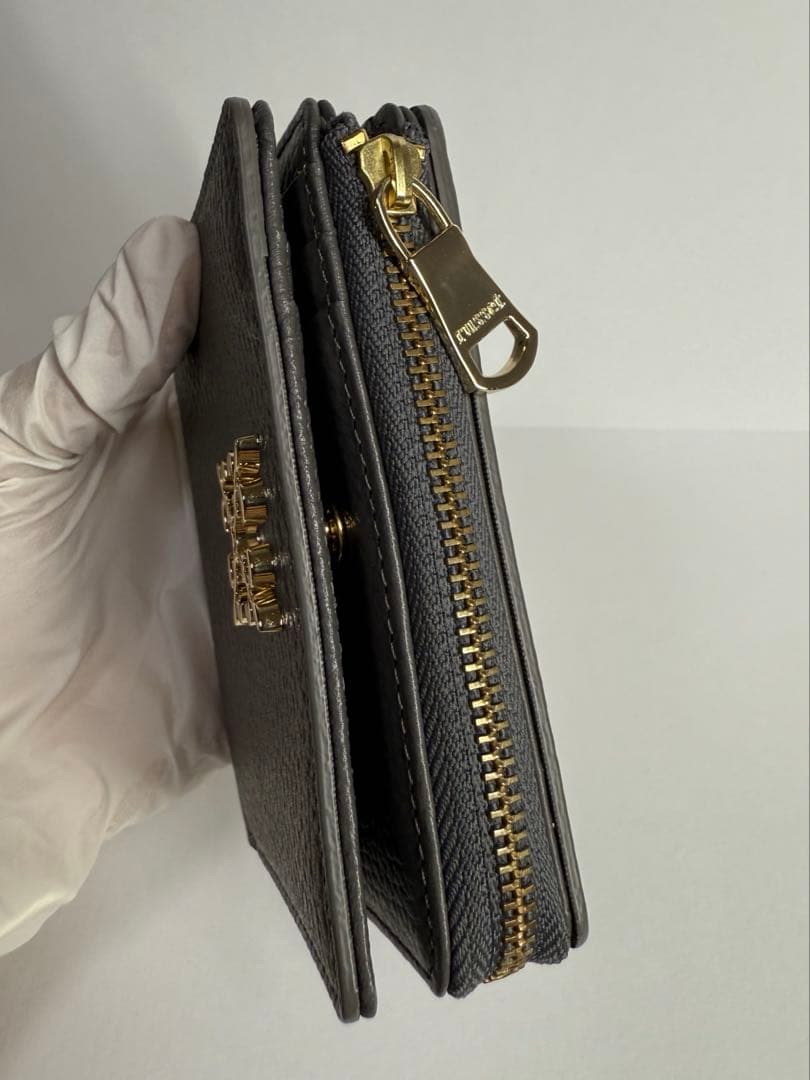 ⭐️最終値下げ⭐️russet ラシット　モノグラムプレート　二つ折り財布 グレー