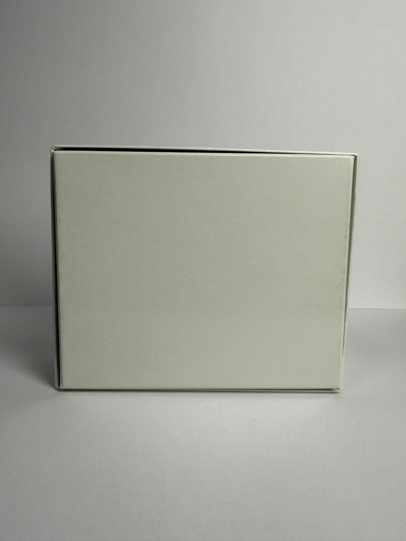 ⭐️最終値下げ⭐️russet ラシット　モノグラムプレート　二つ折り財布 グレー