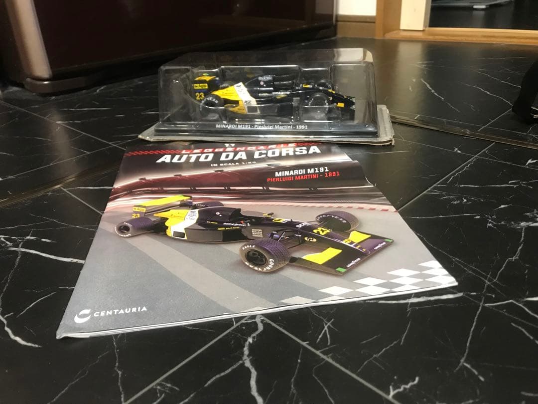 日本未発売　ビッグスケールF1 ミナルディフェラーリ　M191　1/24