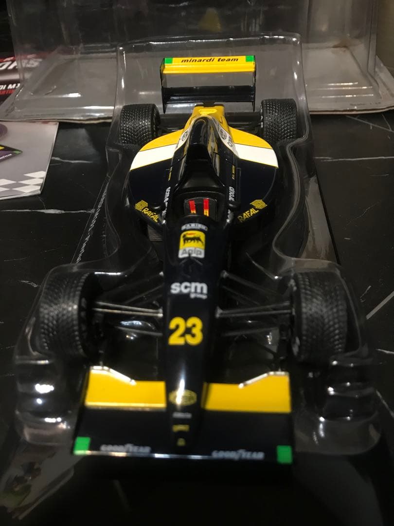 日本未発売　ビッグスケールF1 ミナルディフェラーリ　M191　1/24