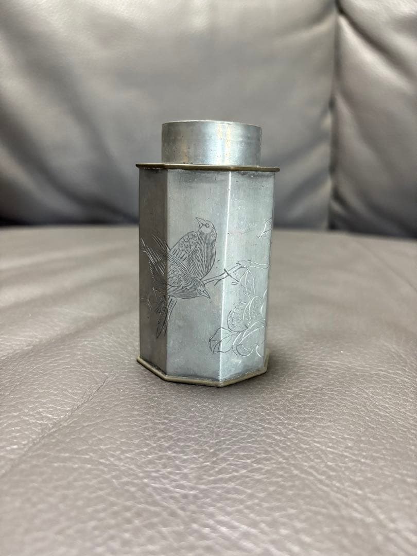 茶入れ物　花鳥図