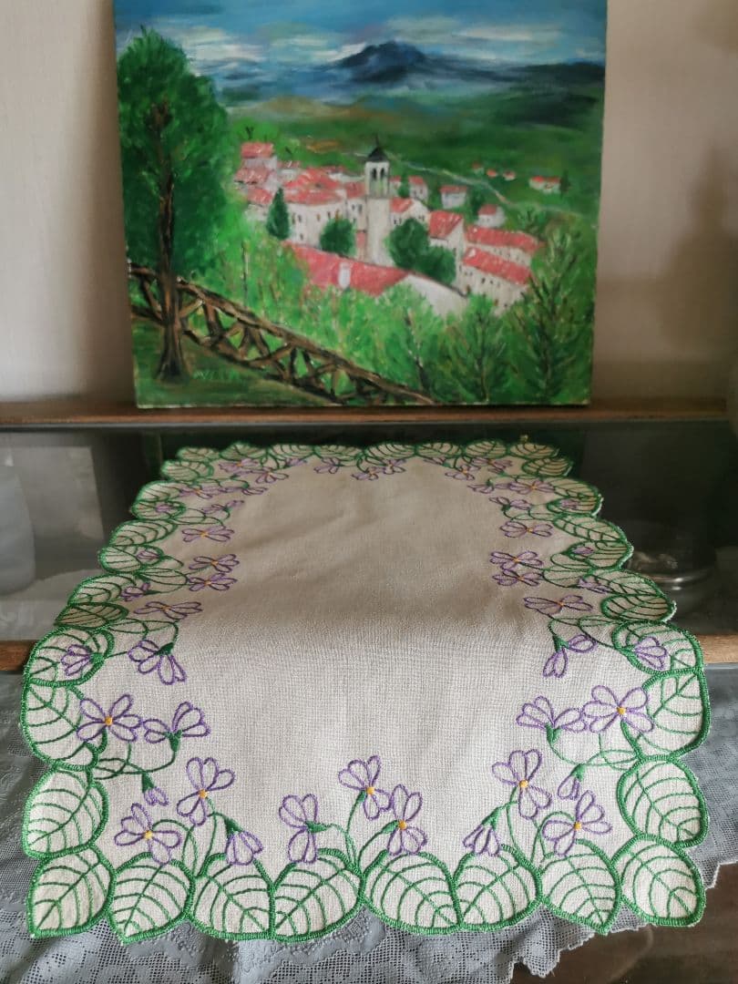 アンティーク/ヴィンテージ フランス 菫の葉と花のカットワーク刺繍 リネンクロス