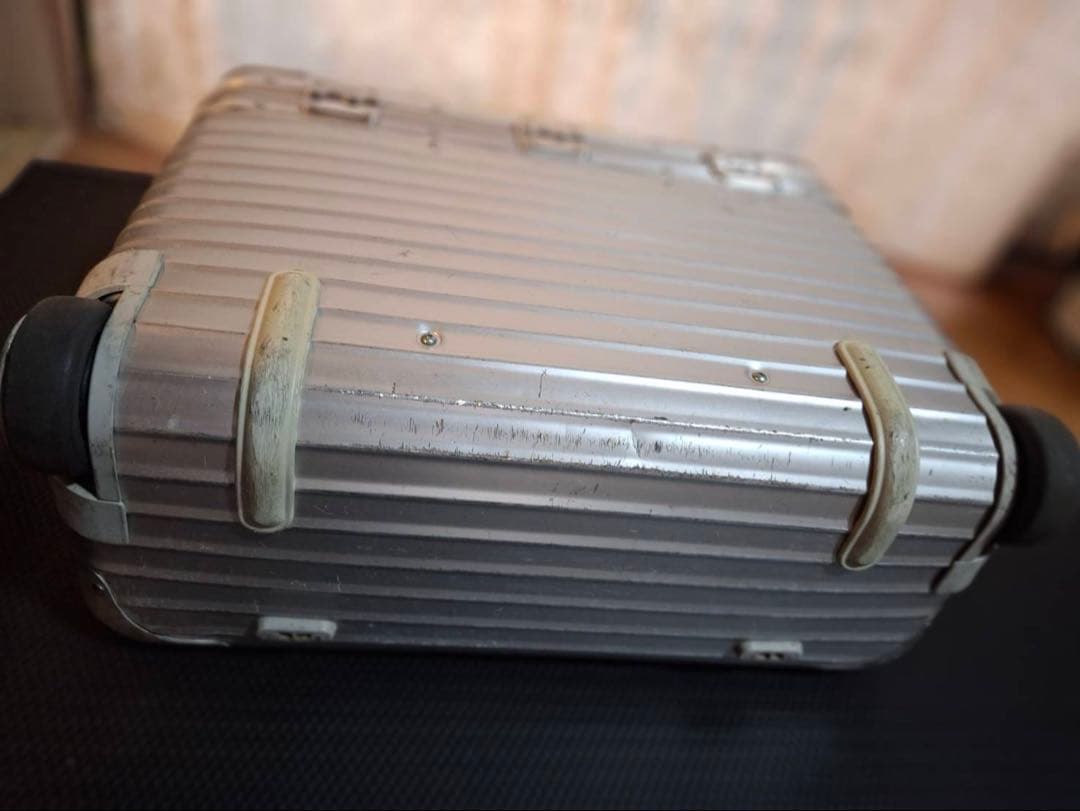 リモワ　トパーズ　パイロット　トロリー　2輪