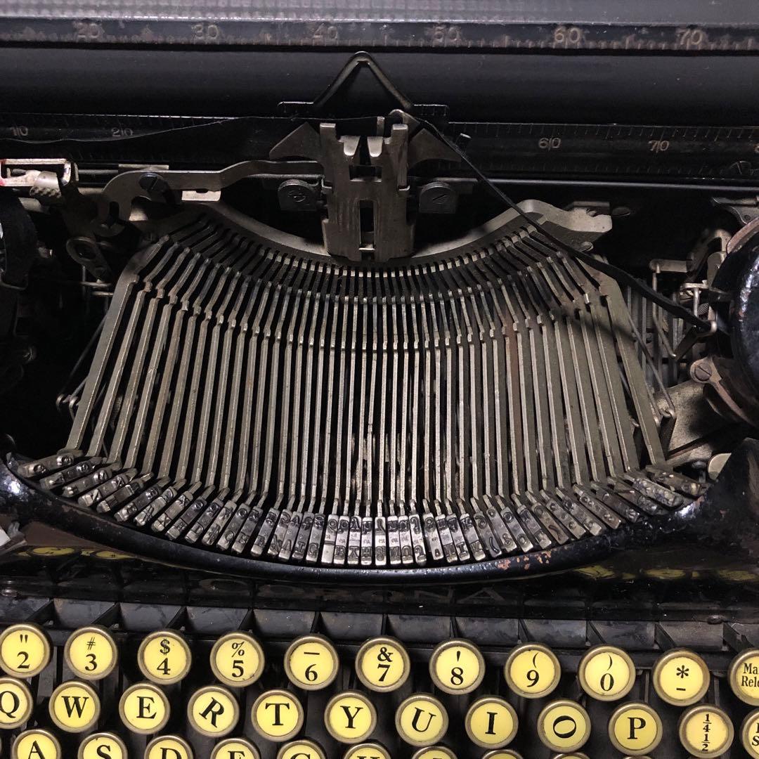 CORONA FOUR タイプライター 黒