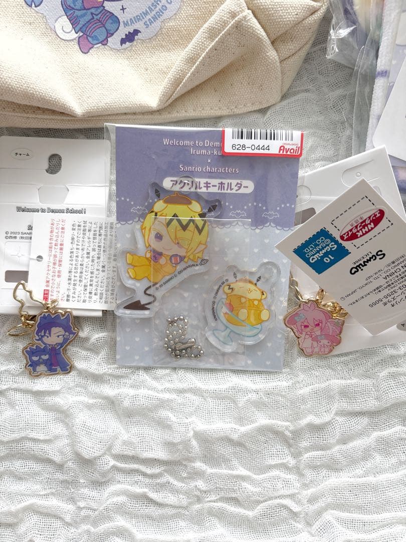 魔入りました！入間くん　ルームシューズ　タオル　バッグチャーム　ポーチ