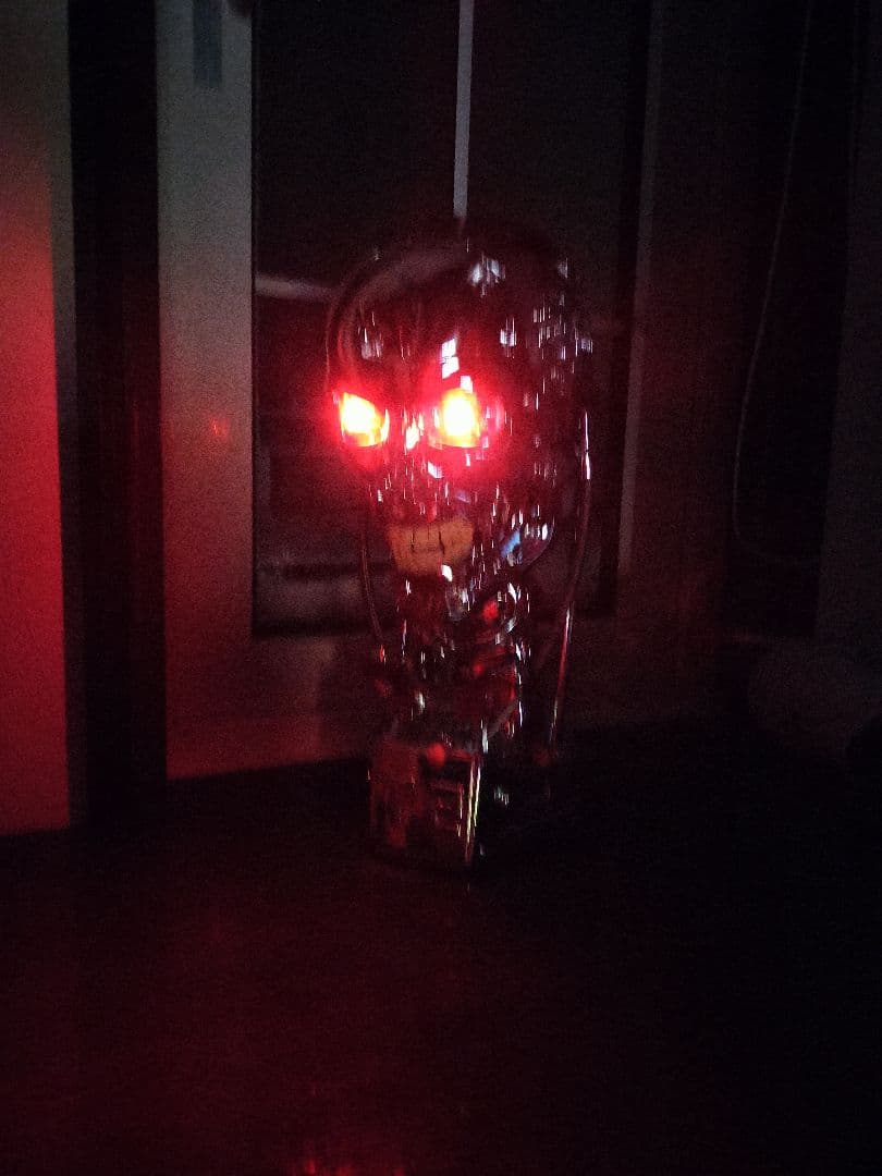 ターミネーター エンドスケルトン フィギュア 約40cm ほぼ実物大 夜間防犯