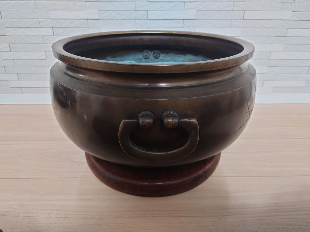 古銅　時代物　梅銀象嵌　瓶掛　大火鉢