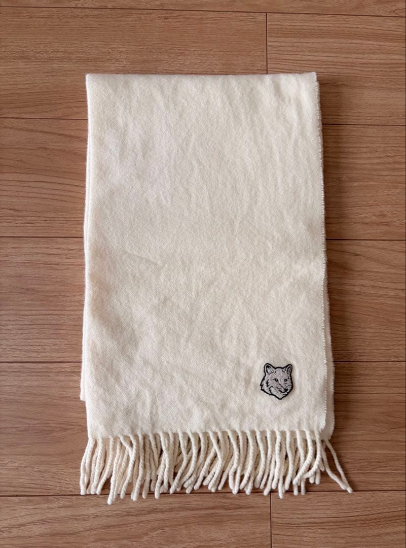 新品　タグ付き　MAISON KITSUNÉ メゾンキツネ ホワイト マフラー