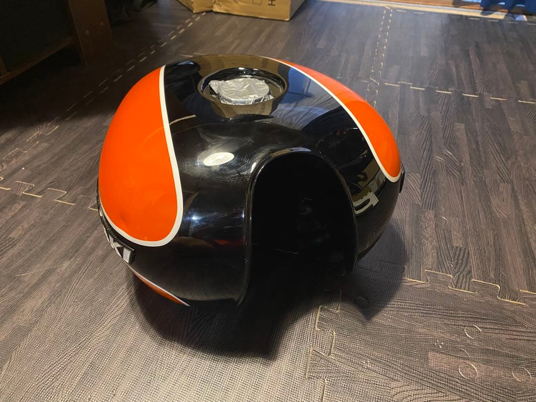 モ*ン様 W650 タンク　W1SA ペイント　スムージング済