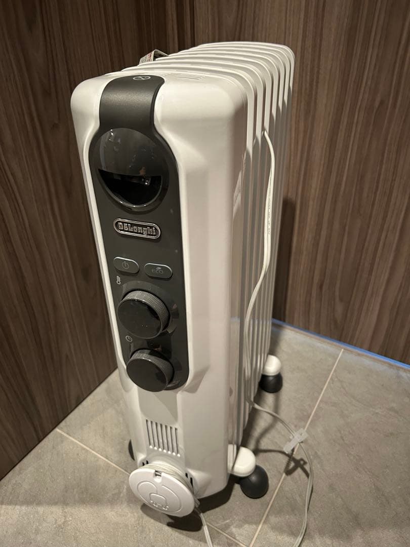 【美品】De’Longhi オイルヒーターアミカルド RHJ35M0812-DG