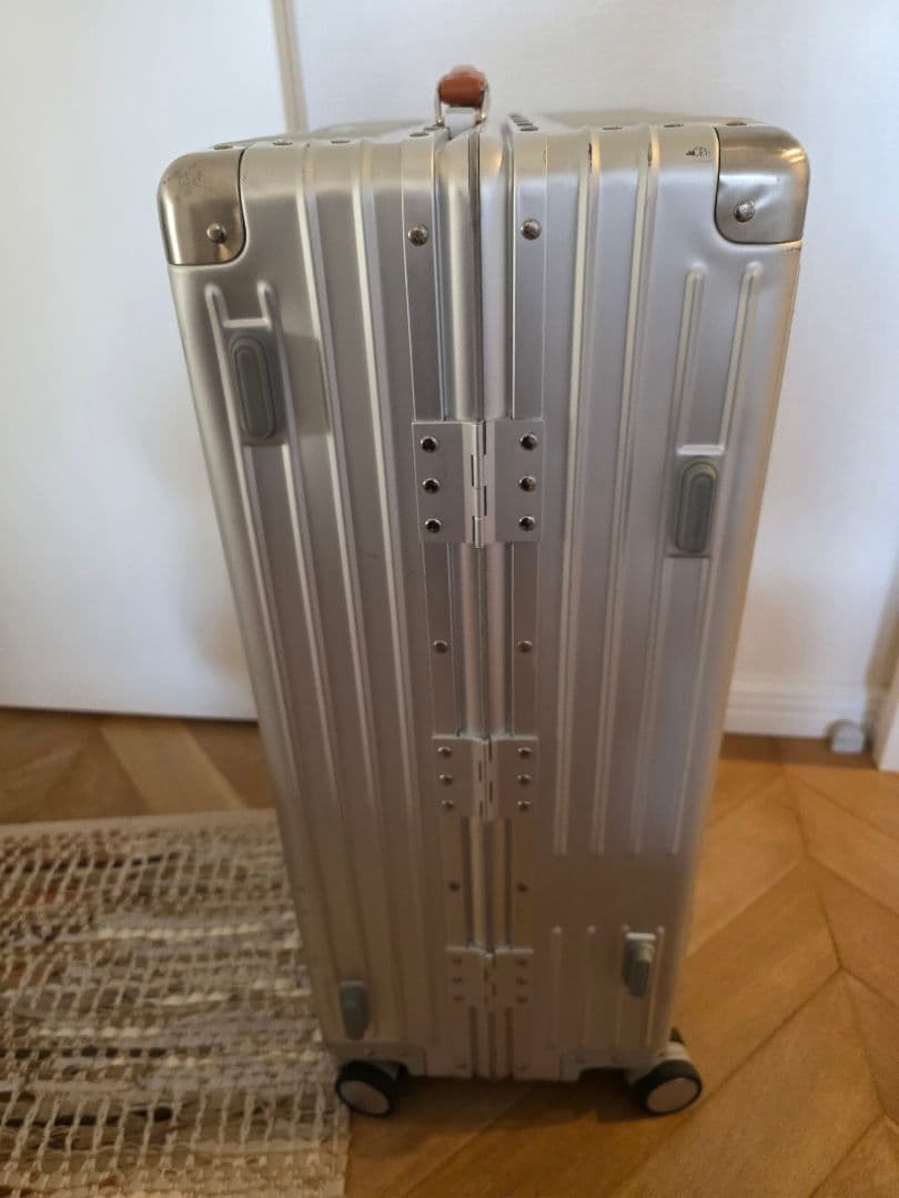 イノベーター　アルミ　スーツケース　70l