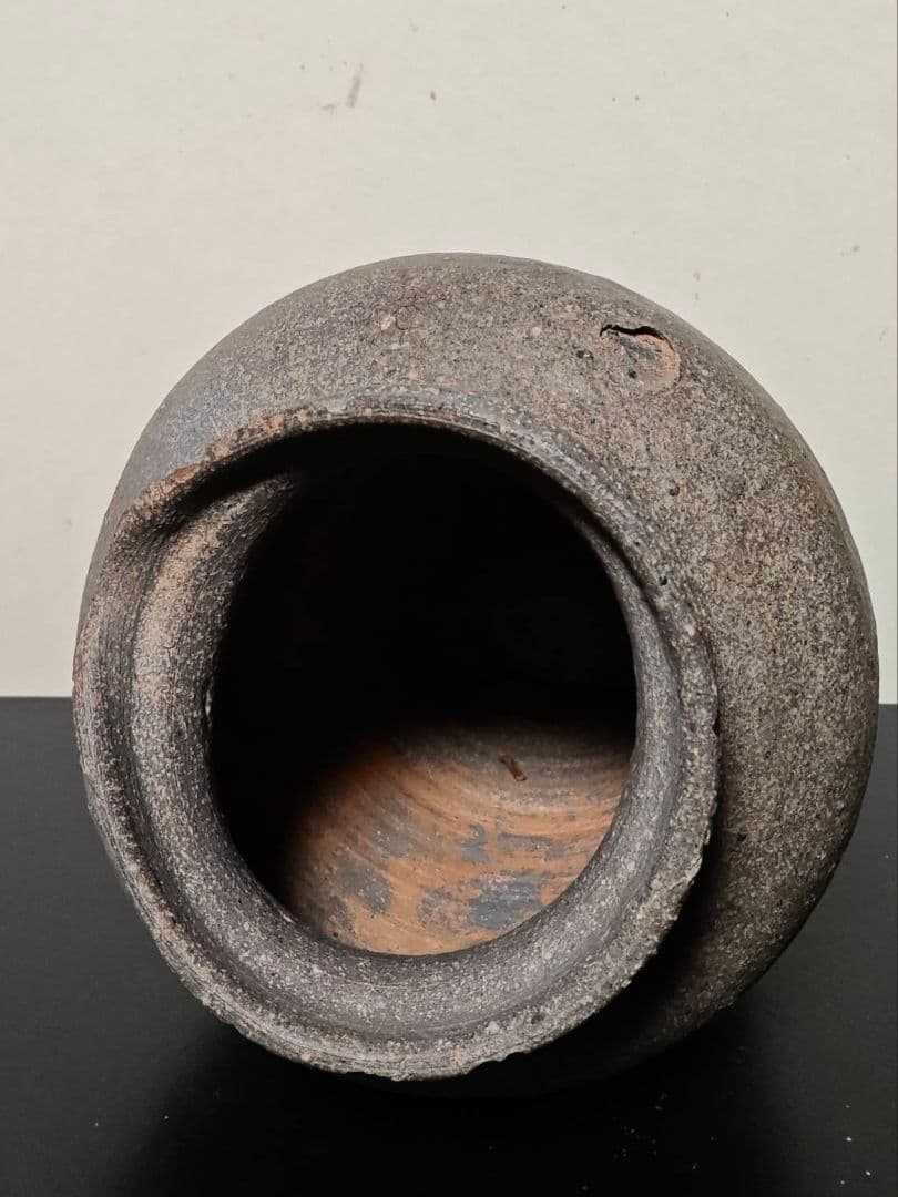 姿形の好い新羅から高麗の壺　須恵器　新羅　高句麗　高麗　片口壺　古代　花呼ぶ器