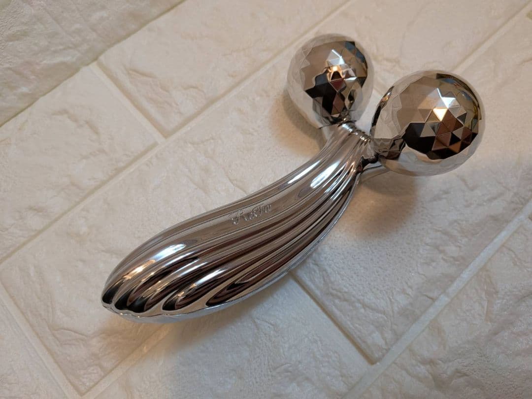 美品・付属品完備　ReFa CARAT RAY リファ美顔ローラー