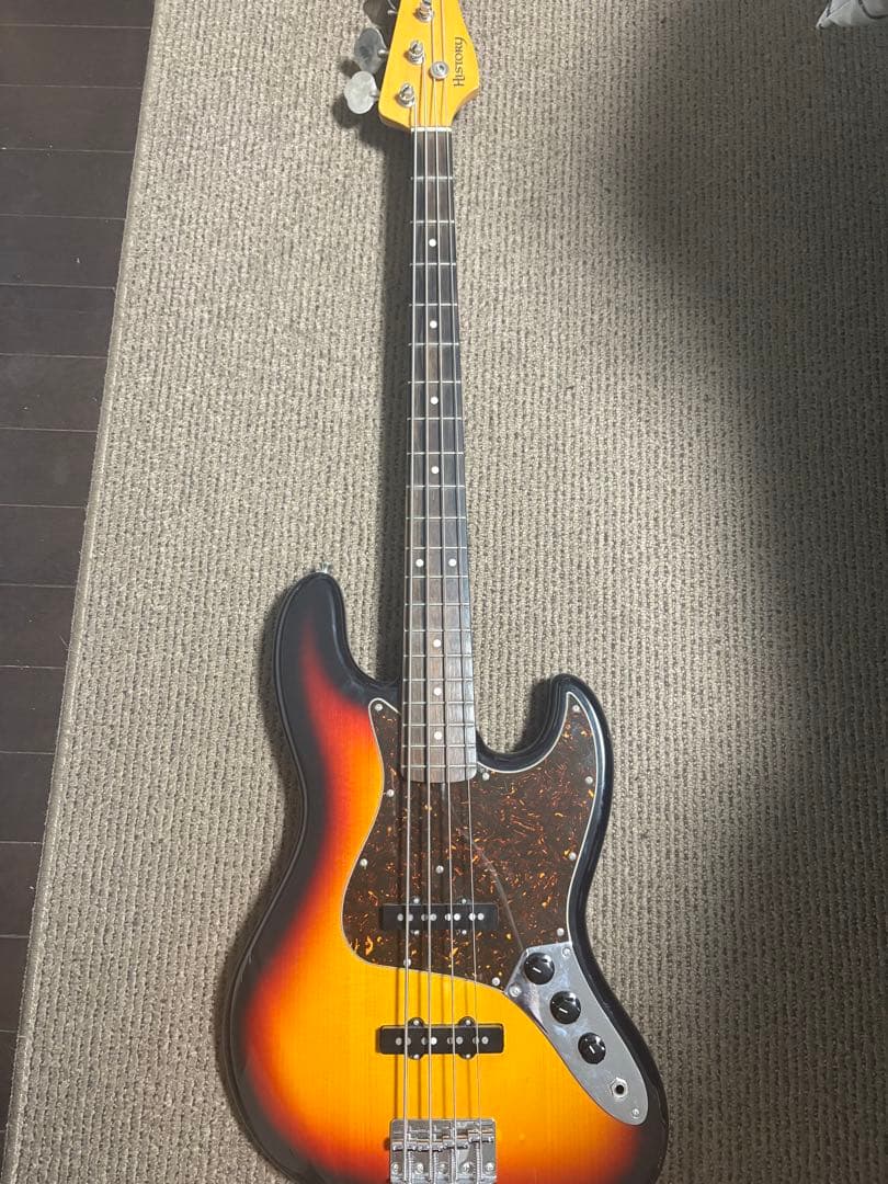 HISTORY ジャズベース　サンバースト　ケース付き