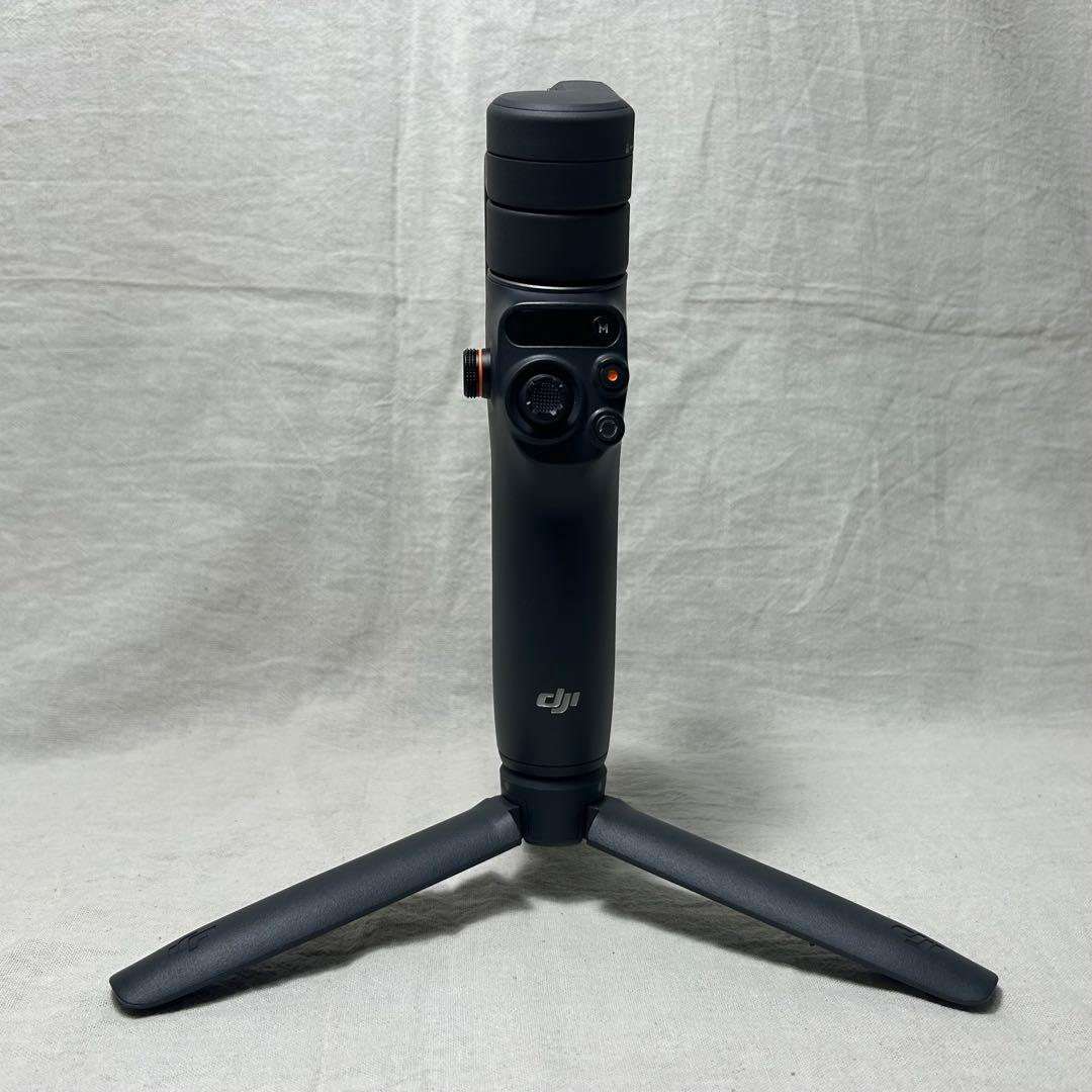 DJI Osmo Mobile6 保証期間2027年2月1日まであります。